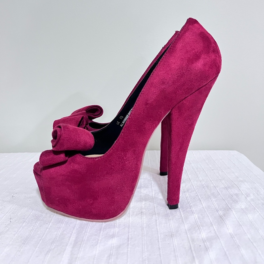 Tomato red Faux suede Bucco peep-toe pumps